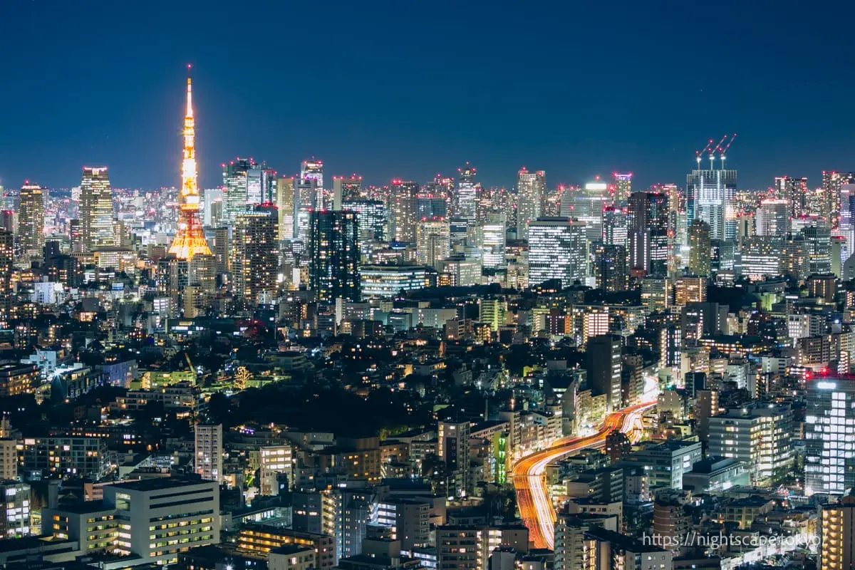 點燈的東京鐵塔與港區街景