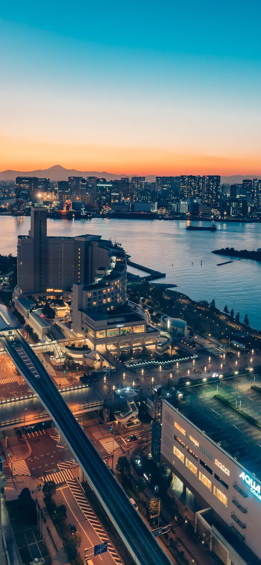 黃昏時分的台場街景
