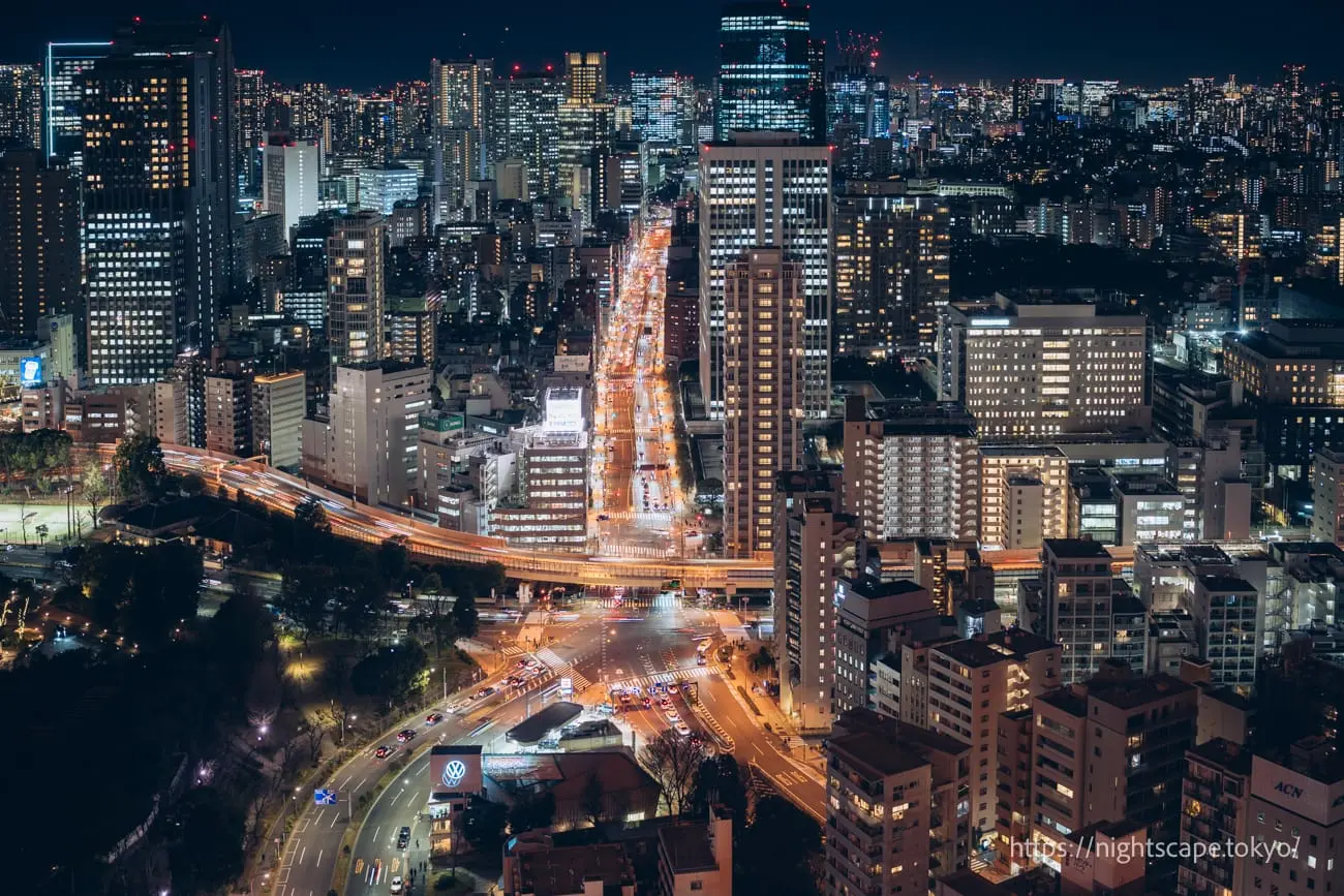 Another Tokyo Tower view (from Akabanebashi intersection)