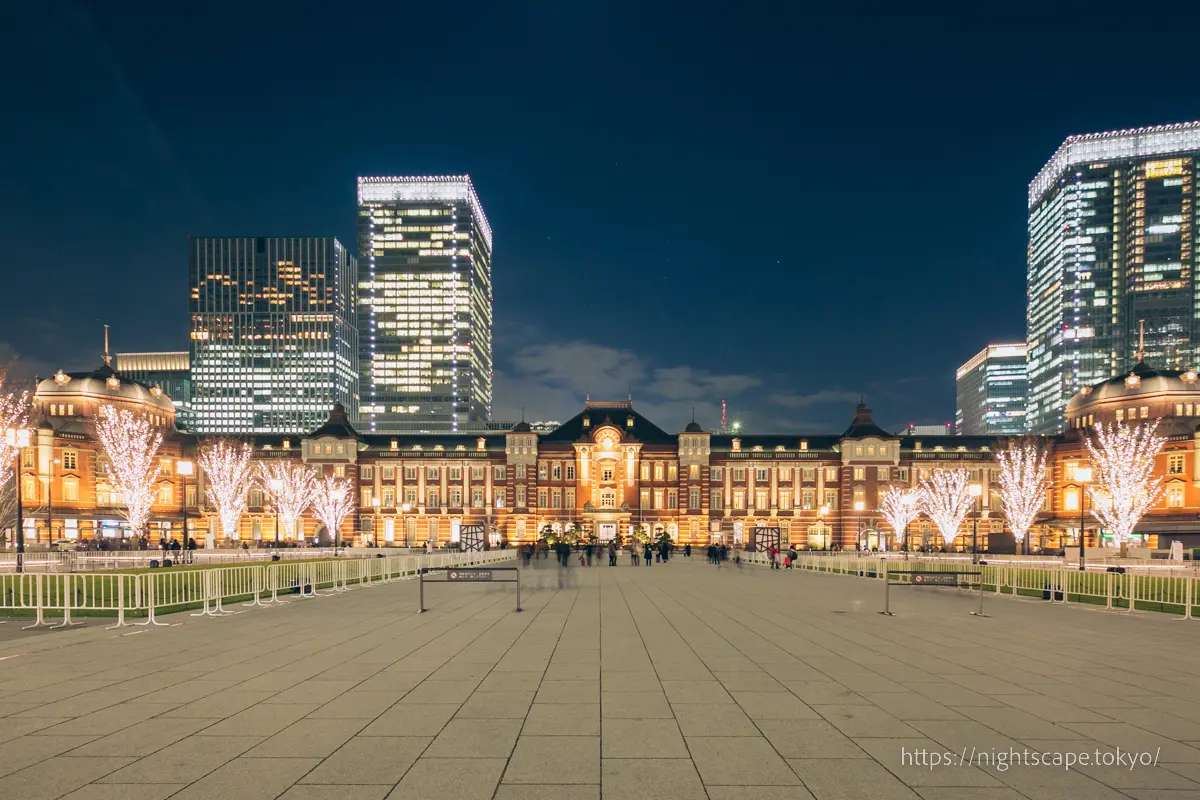 東京駅丸の内駅前広場