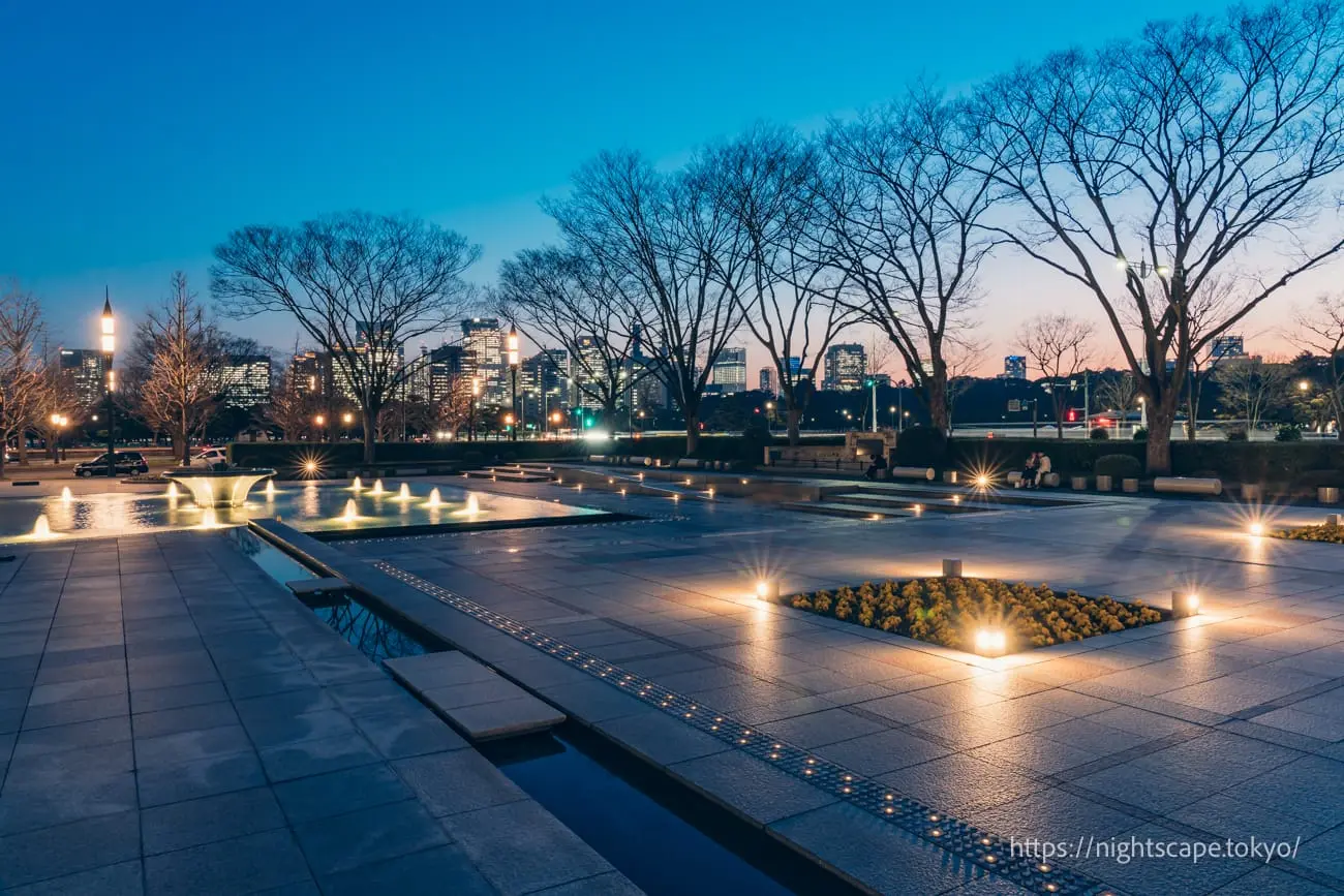Wadakura Fountain Park at dusk