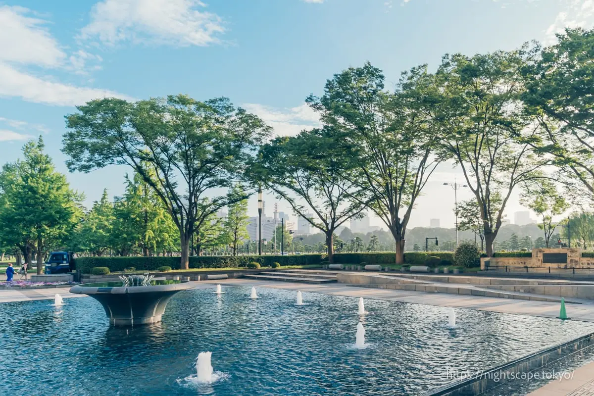 Beautiful fresh greenery at Wadakura Fountain Park