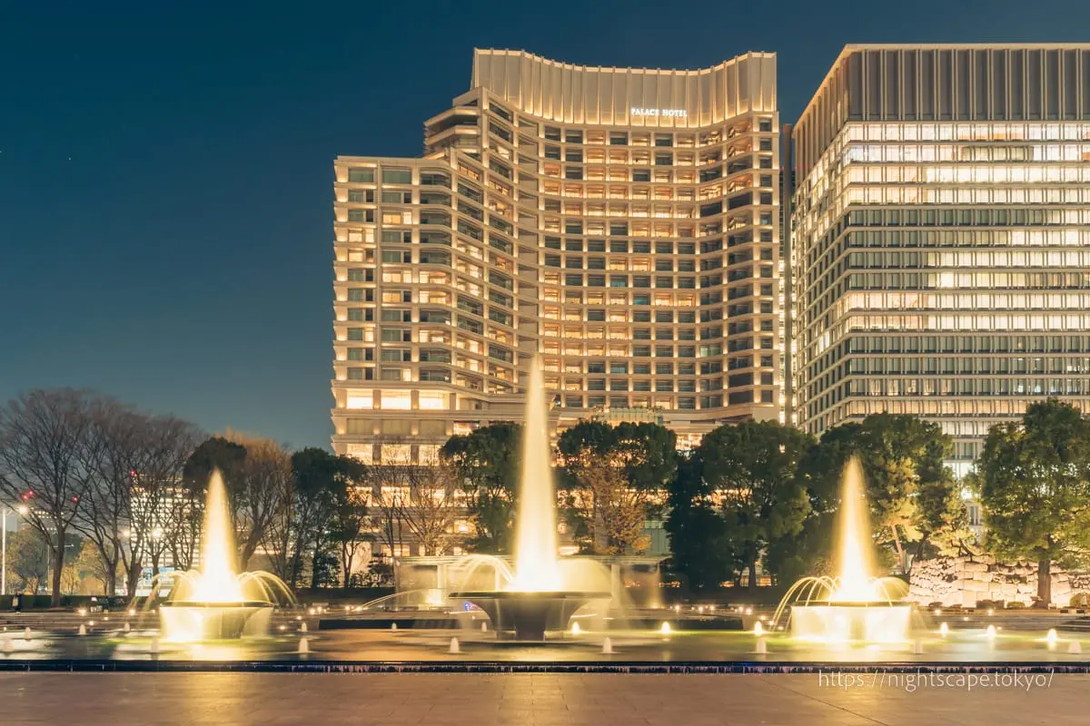Wadakura Fountain Park fountain and Palace Hotel Tokyo