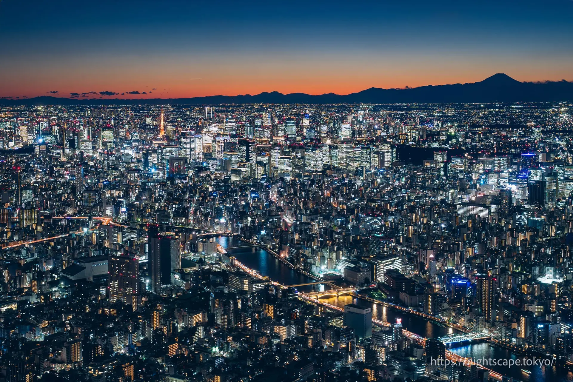 Mount Fuji and Tokyo Tower viewed from Skytree