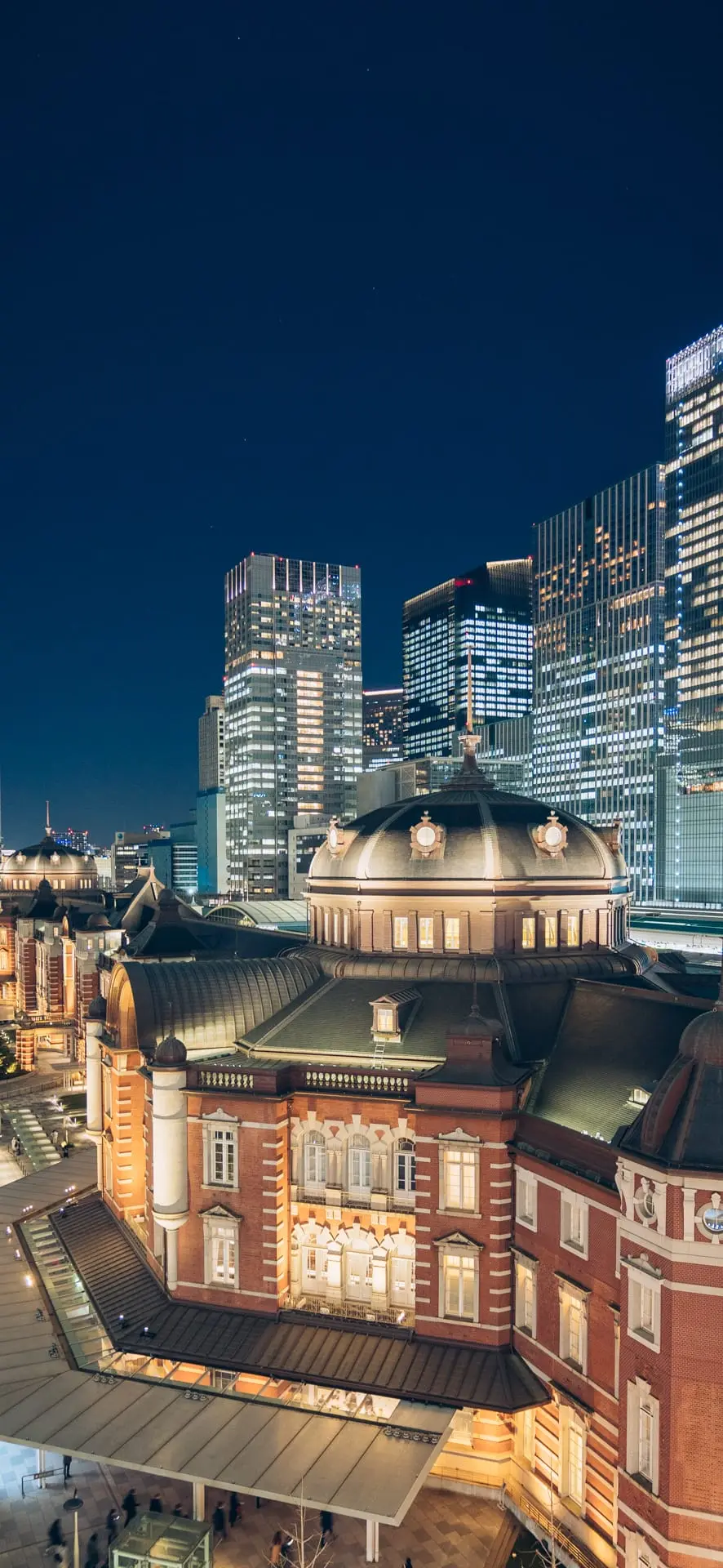 燈光璀璨的東京車站