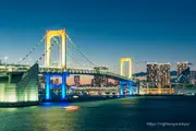 라이트업된 레인보우브리지 (노스루트)