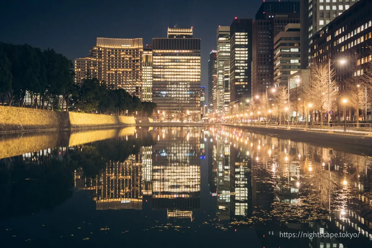 從日比谷護城河拍攝的大手町方向夜景