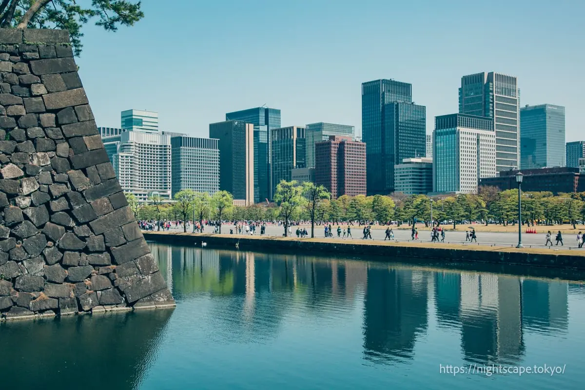 Skyscrapers beautifully reflected in the Imperial Palace inner moat