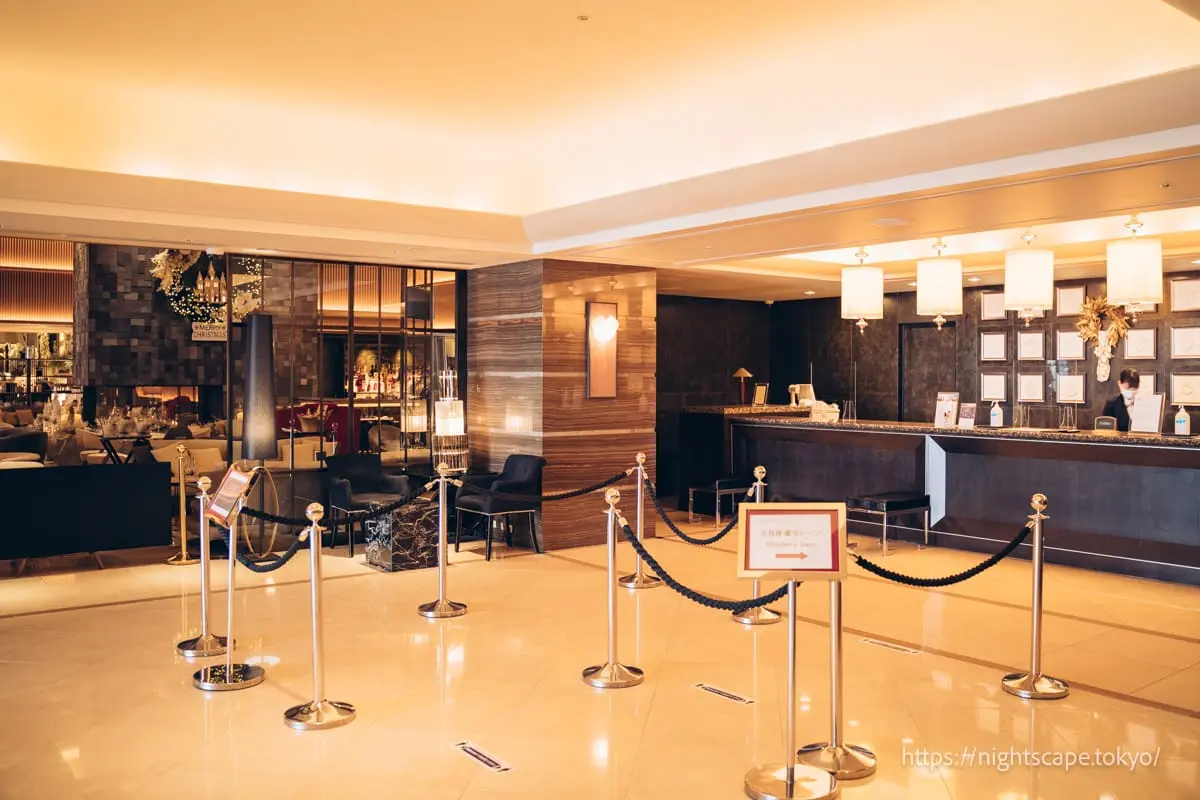 Front desk of InterContinental Tokyo Bay