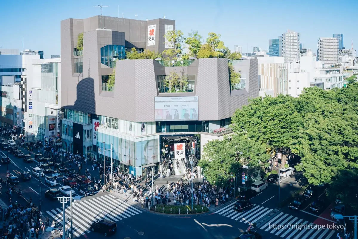 東急プラザ表参道「オモカド」の外観