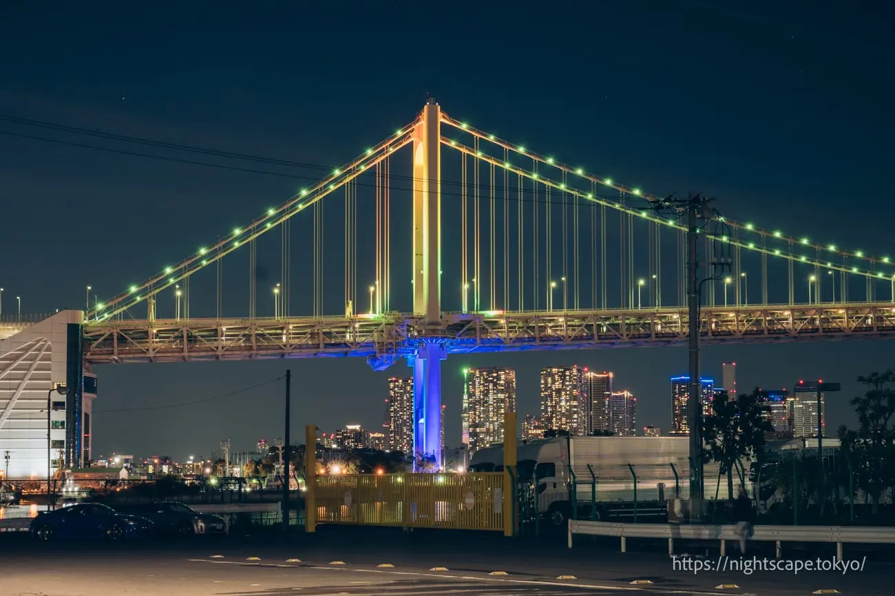 點燈的彩虹大橋