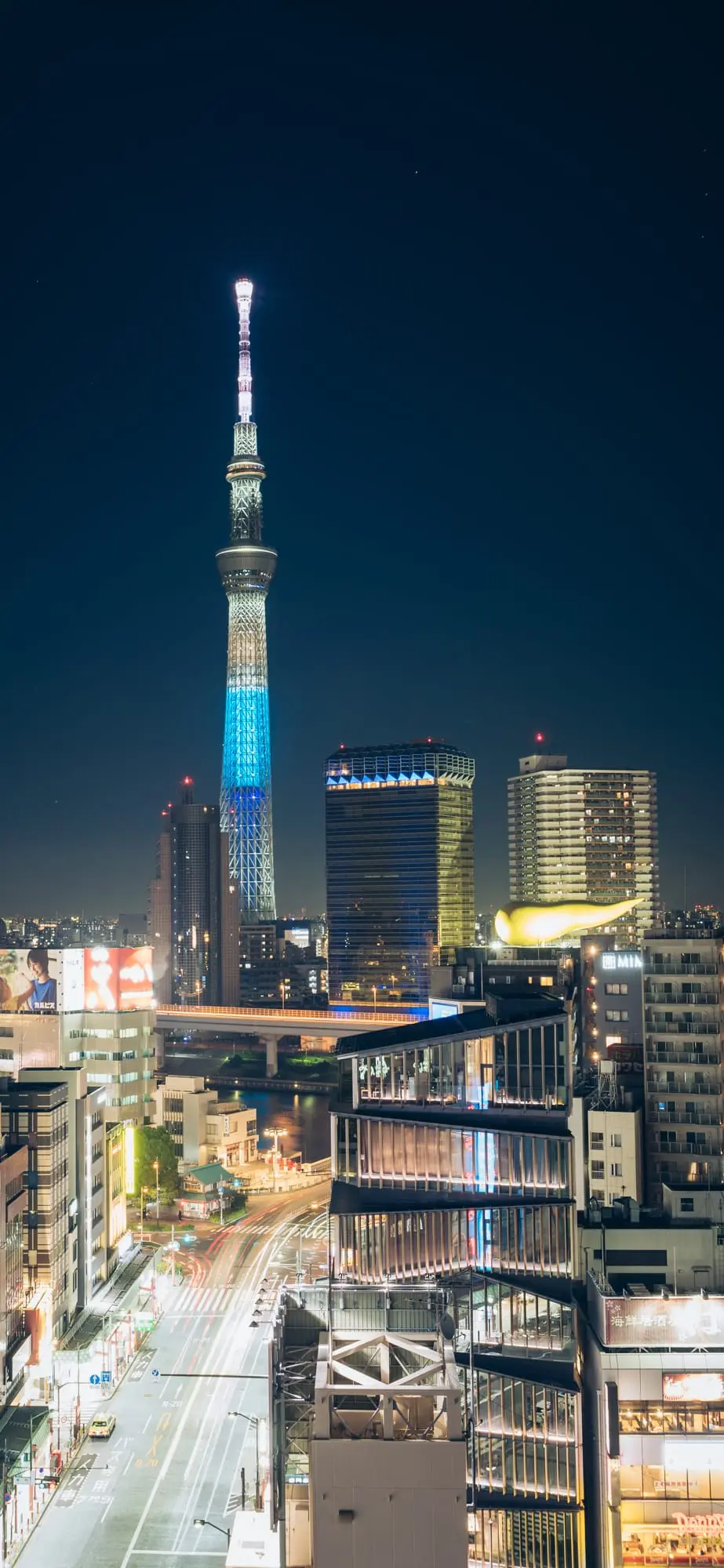 燈光璀璨的東京晴空塔