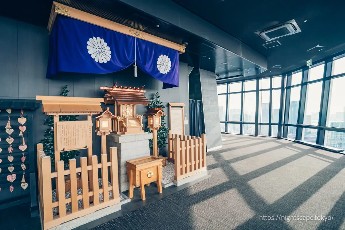 Tower Daijingu Shrine inside Tokyo Tower Main Deck