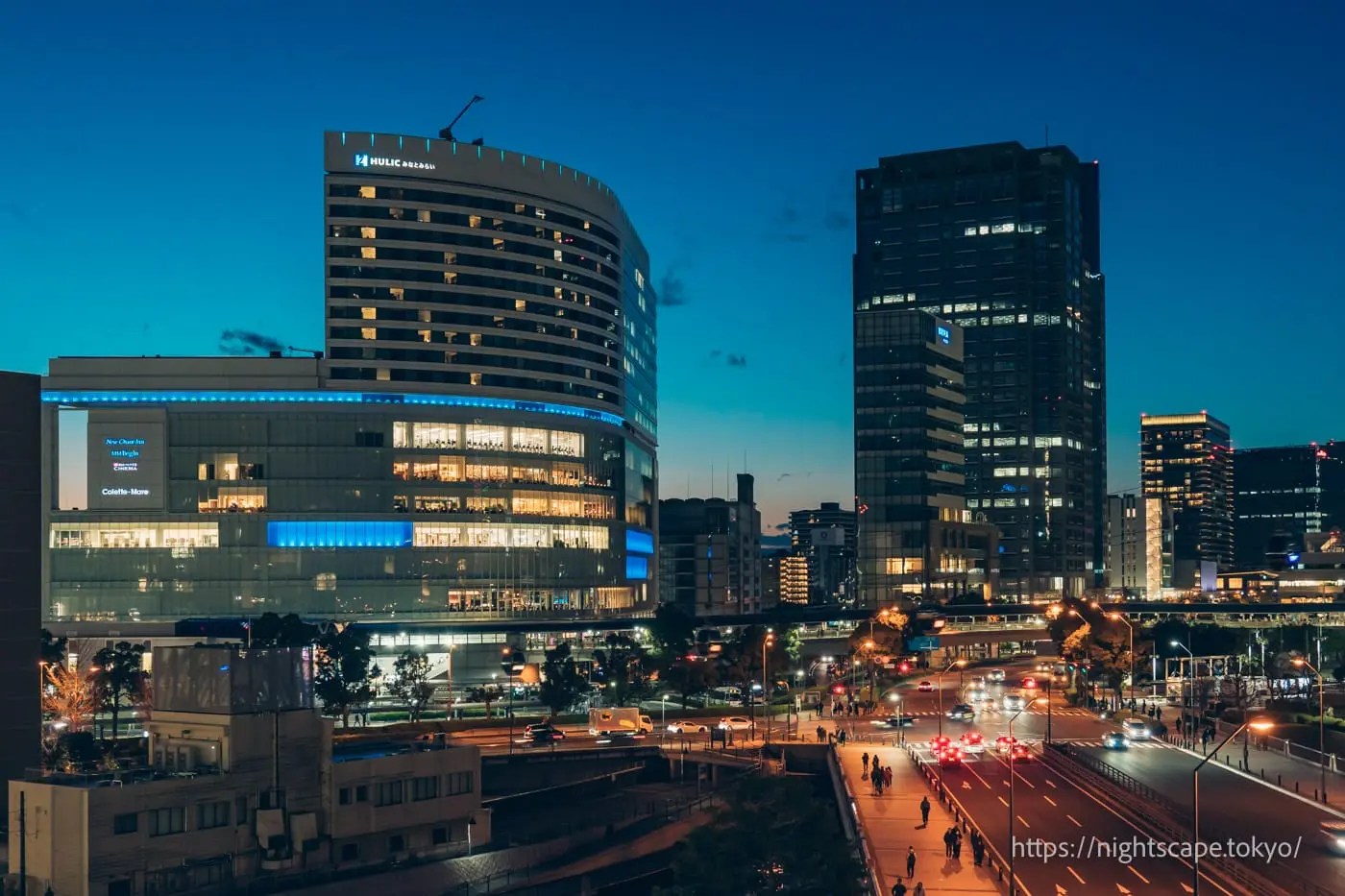 Night view of Colette Mare and Sakuragicho Station area