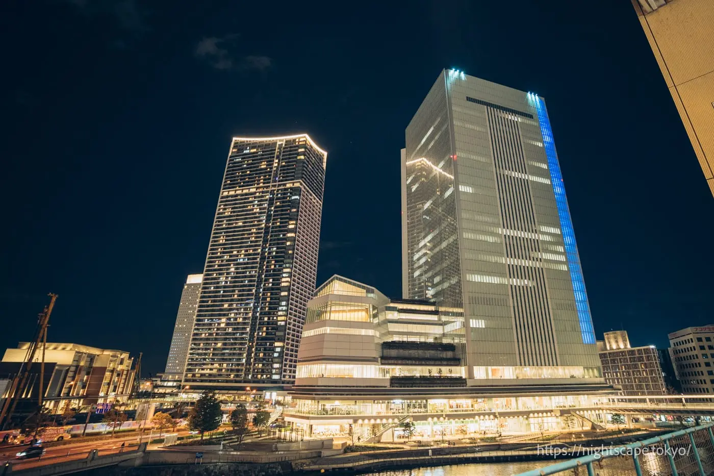 横滨市政府周边夜景