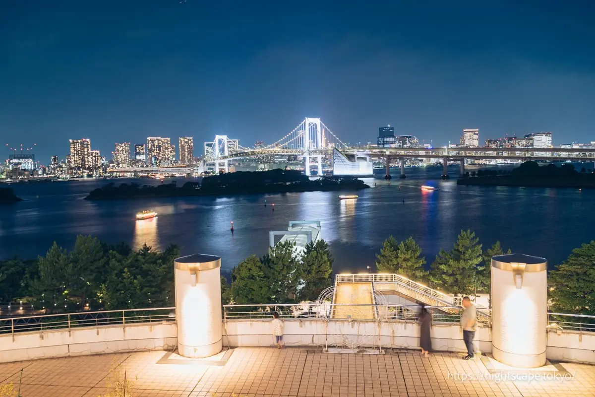 아쿠아시티 오다이바에서 바라본 레인보우 브리지