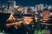 燈光照耀的淺草寺