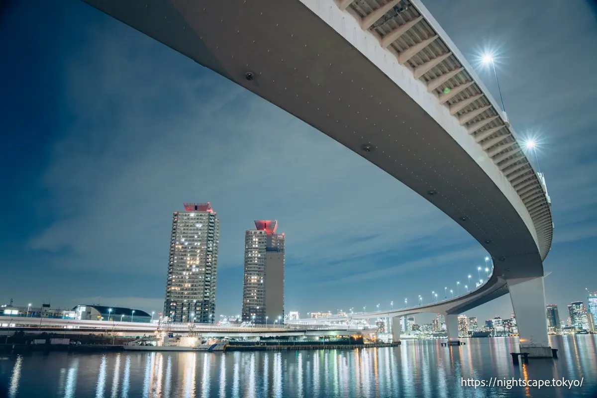 仰望彩虹大橋