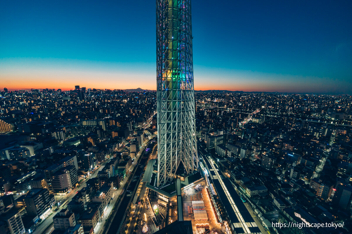 スカイツリーイーストタワー 展望フロアの行き方・営業時間・夜景