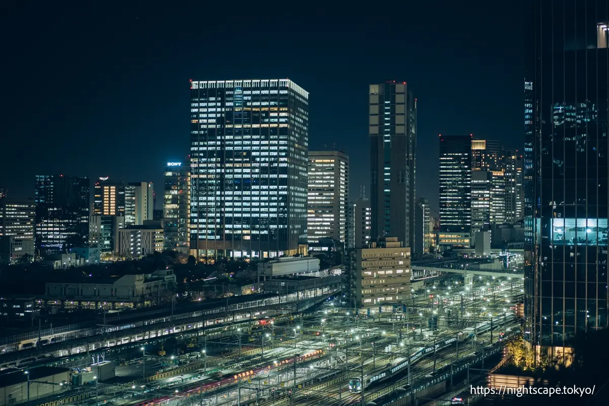MoN Takanawaから眺める品川駅方面の夜景